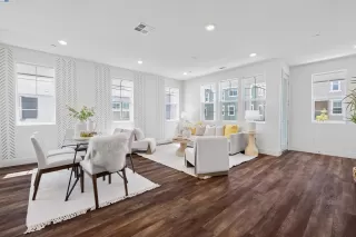 More Details about MLS # 41108879 : 37428 BOWLINE RD