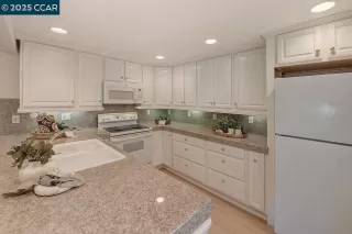 Photo #2: 41108897 Listing