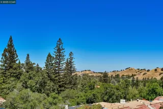 Photo #5: 41108939 Listing