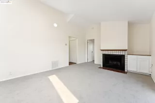 Photo #6: 41108989 Listing