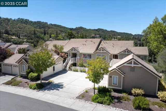 MLS: 41109063 Condo For Sale