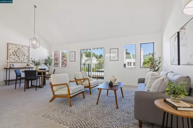 MLS: 41109112 Condo For Sale