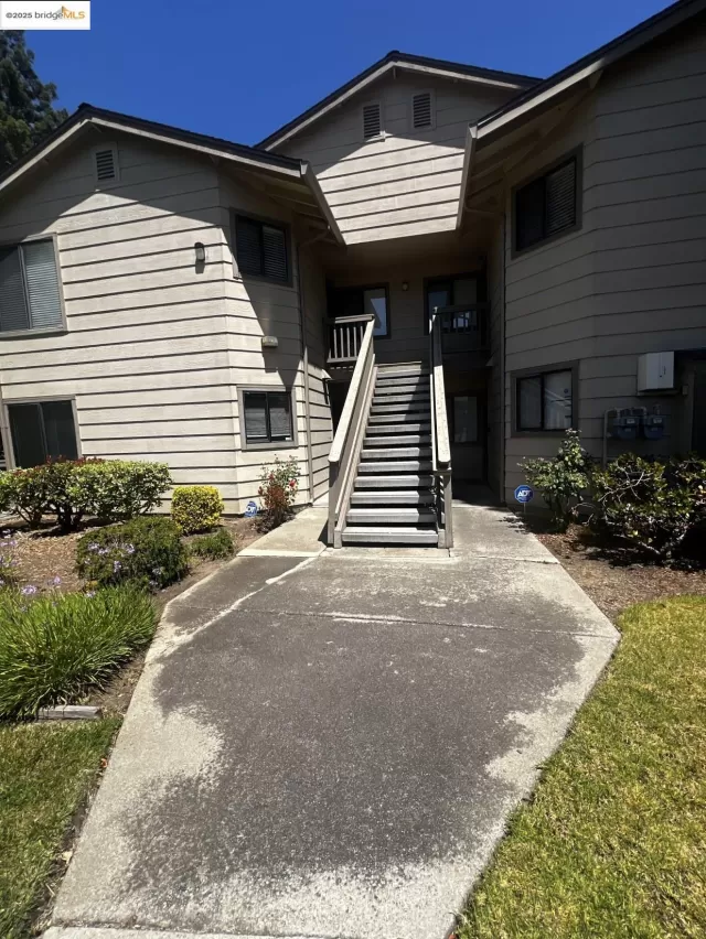 MLS: 41109117 Condo For Sale