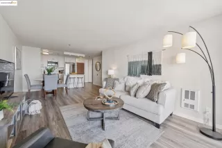 Photo #2: 41109132 Listing