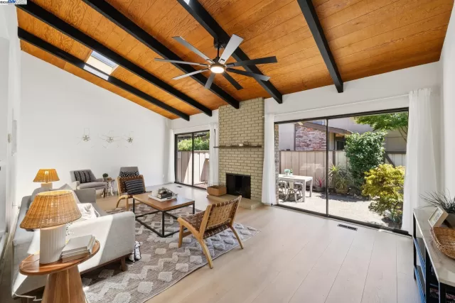 MLS: 41109142 Condo For Sale