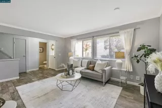 Photo #5: 41109205 Listing