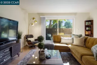 Photo #5: 41109215 Listing