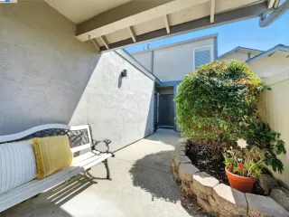 Photo #2: 41109317 Listing