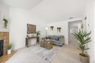 Photo #2: 41109360 Listing