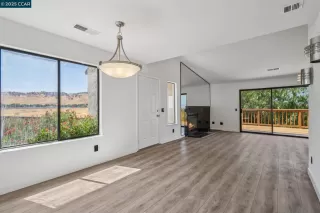 Photo #4: 41109386 Listing