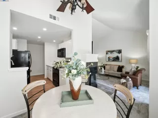 Photo #5: 41109393 Listing 