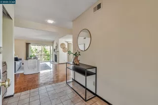 Photo #6: 41109455 Listing