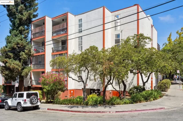 MLS: 41109514 Condo For Sale