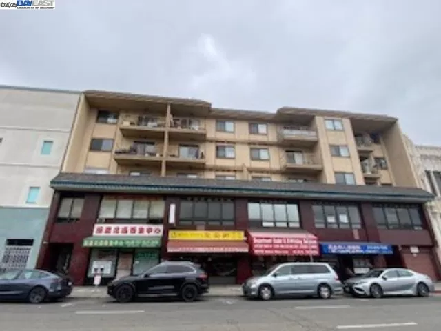 MLS: 41109544 Condo For Sale