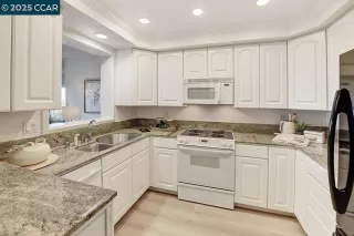 Photo #4: 41109579 Listing