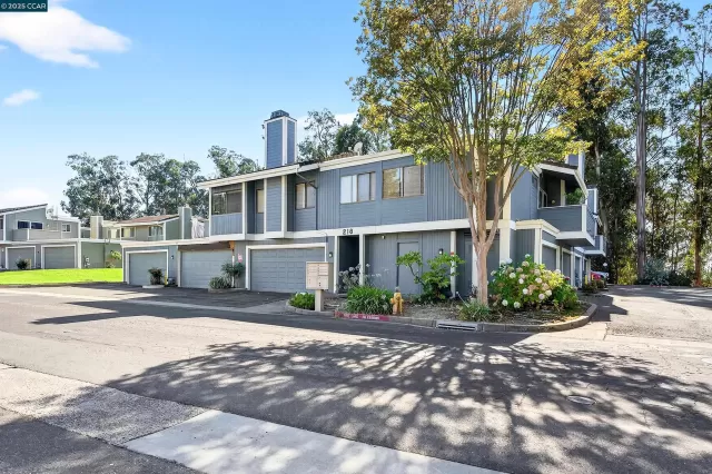 MLS: 41109594 Condo For Sale