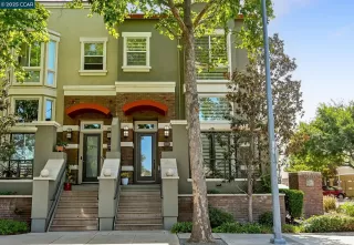 Browse active condo listings in THE VILLAS OF DUBLIN RANCH