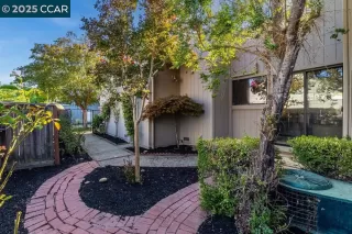 Photo #5: 41109661 Listing