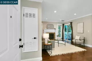 Photo #2: 41109669 Listing