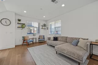 Photo #5: 41109708 Listing 