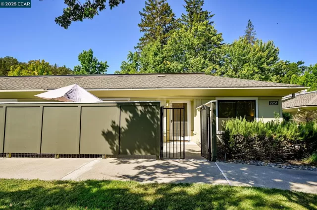 MLS: 41109718 Condo For Sale