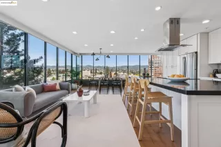 Browse active condo listings in PARK BELLEVUE TOWER