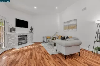 Photo #1: 41109753 Listing