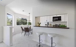 Photo #4: 41109795 Listing