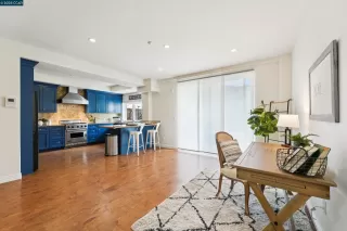 Photo #5: 41109807 Listing