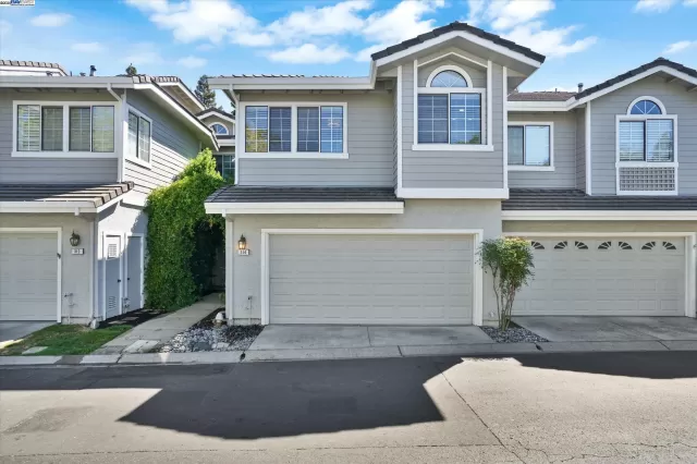 MLS: 41109816 Condo For Sale