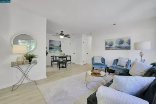 Photo #6: 41109821 Listing 