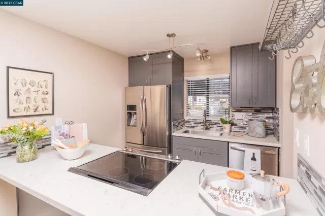 MLS: 41109826 Condo For Sale