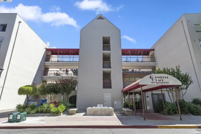 MLS: 41109990 Condo For Sale