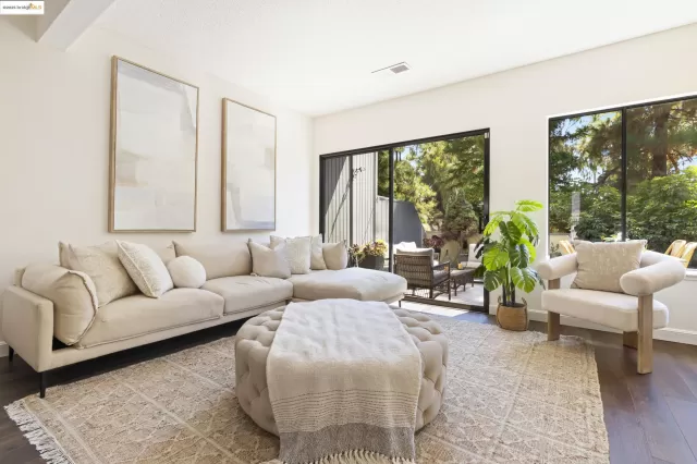 MLS: 41110012 Condo For Sale