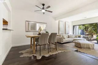 Photo #3: 41110012 Listing