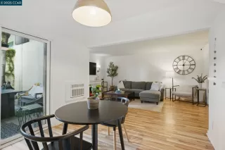 Photo #5: 41110019 Listing 