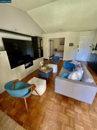 Photo #1: 41110091 Listing