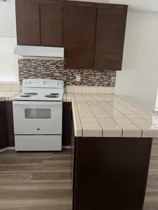 Photo #5: 41110103 Listing 