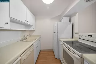 Photo #5: 41110243 Listing 