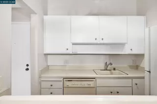 Photo #6: 41110243 Listing 