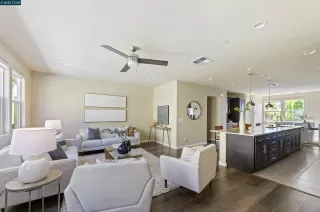 Photo #5: 41110297 Listing 