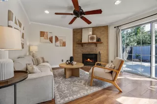 Photo #6: 41110302 Listing