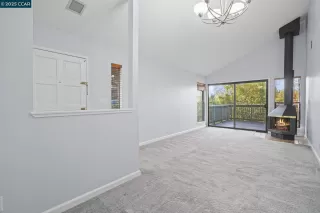 Photo #4: 41110334 Listing