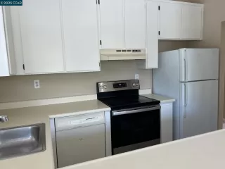 Photo #5: 41110339 Listing