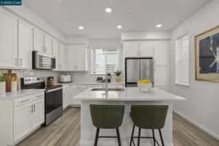 Photo #4: 41110380 Listing