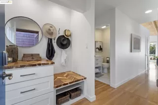 Photo #5: 41110401 Listing