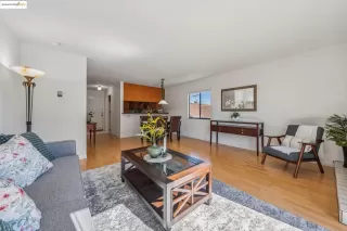 Photo #6: 41110421 Listing 