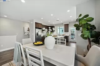 Photo #6: 41110438 Listing 