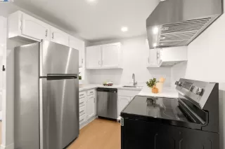 Photo #6: 41110466 Listing