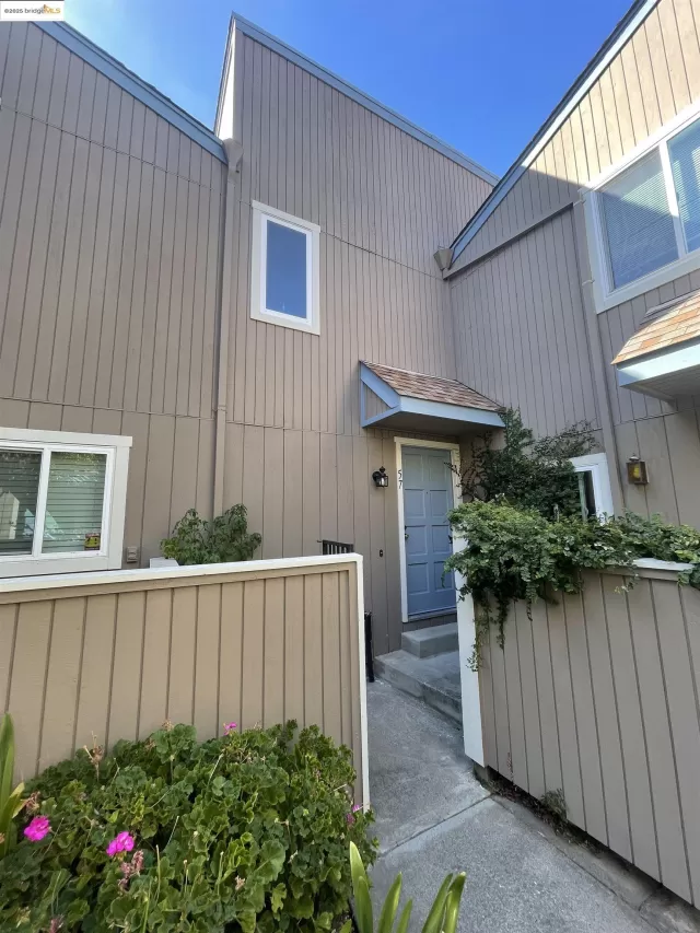 MLS: 41110553 Condo For Sale
